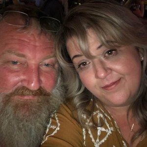 Meet your Posher, Cari